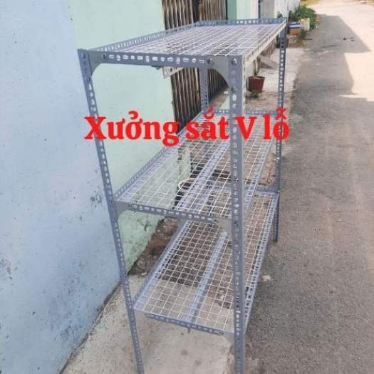 kệ vỉ sắt v lỗ 3 tầng ( khổ Cao 100cm x R 30cm x Dài 100cm).kệ đa năng dạng vỉ