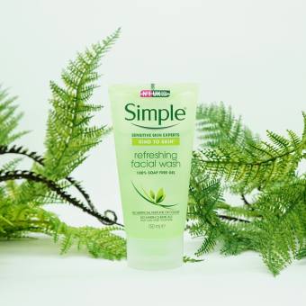 Sữa rửa mặt Simple giúp da sạch thoáng không chứa xà phòng 150ml