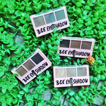 Bột Phấn Kẻ Chân Mày 3CE 3 Ô Kèm Cọ Vẽ – SA903