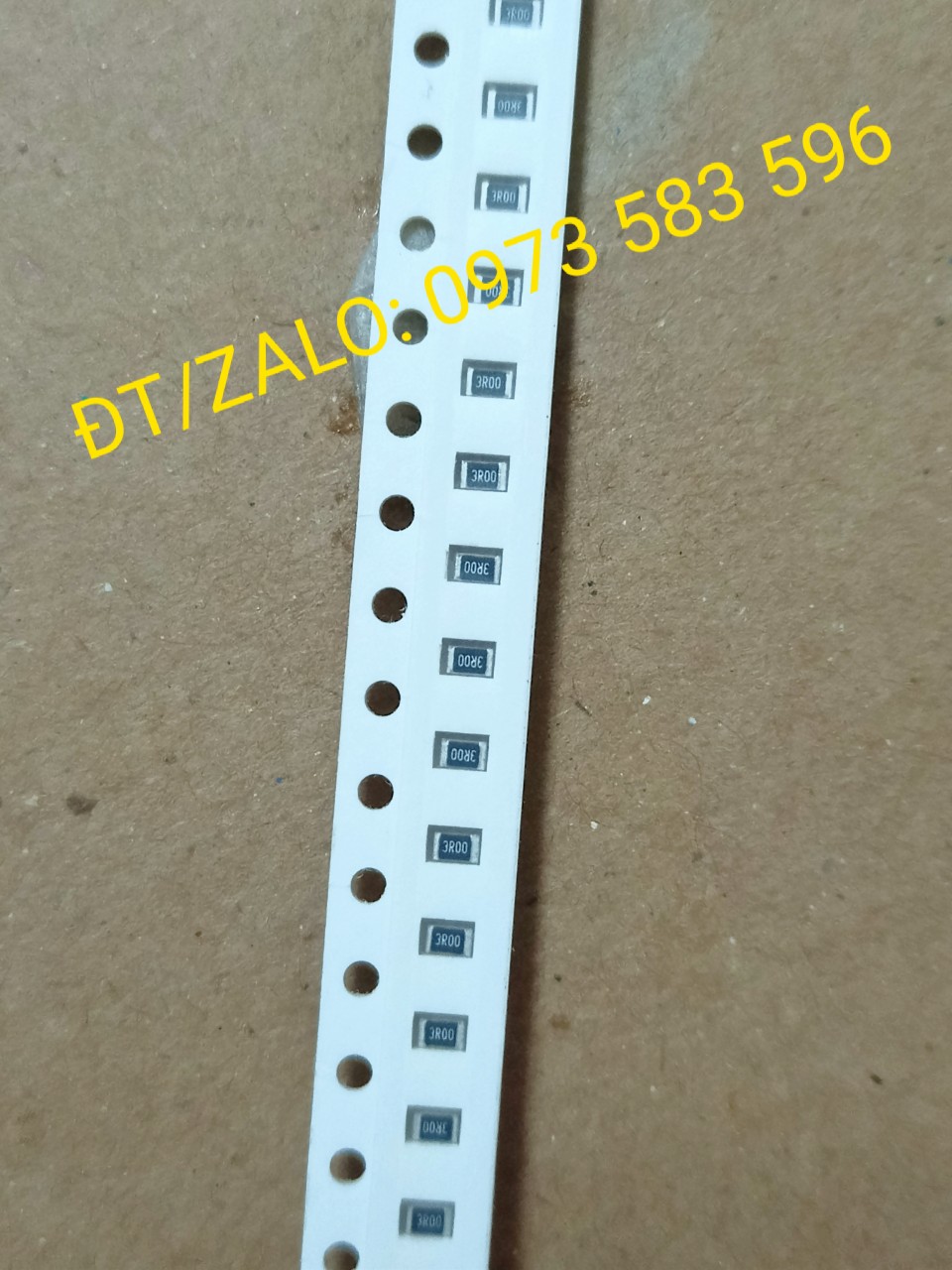 Điện trở dán 3r00 3ω 0805 1/8w