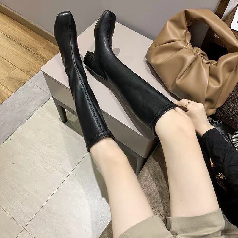 Boot nữ cổ cao đen
