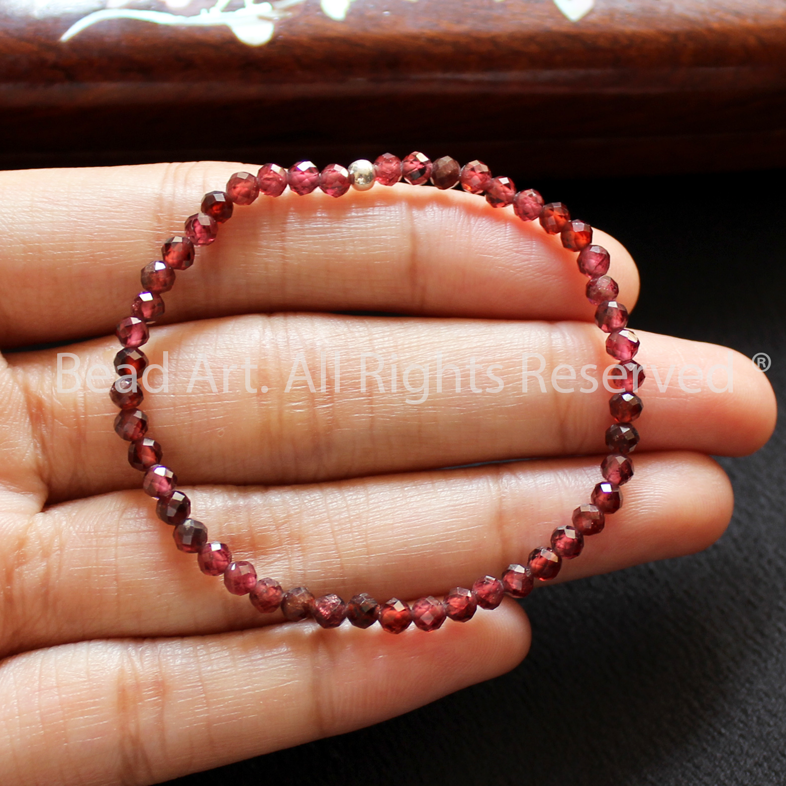 Vòng tay 3-3.5mm đá garnet giác cắt loại ab, hoả, thổ, vòng tay phong thuỷ, chuỗi hạt - bead art