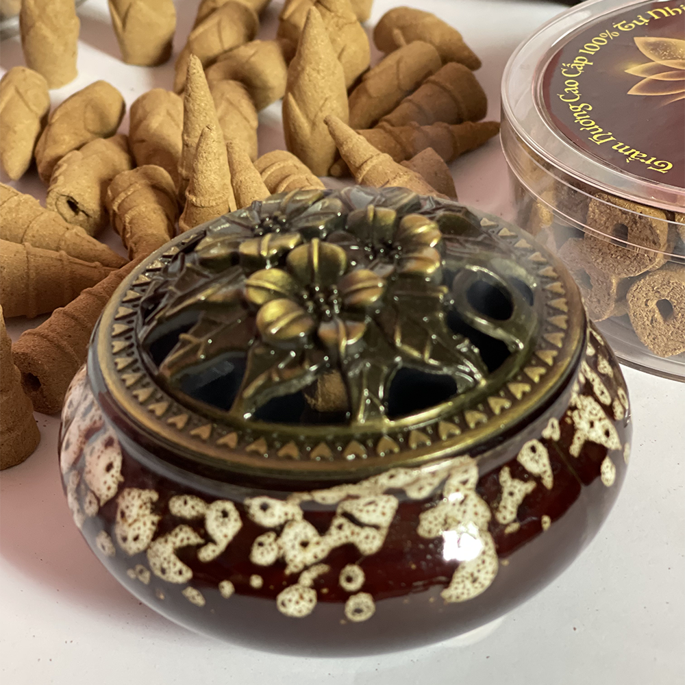 Lư sứ xông nụ trầm hương - lư xông đốt trầm