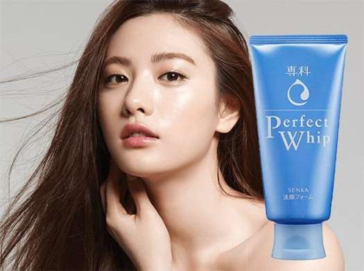 Sữa Rửa Mặt Senka Perfect Whip màu xanh dương