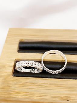 Nhẫn kim tiền bạc ta