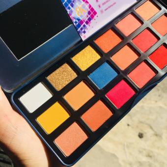 Bảng Phấn mắt Odbo Galaxy OD201 Gồm 18 Ô Màu Lì Và Ánh Nhũ