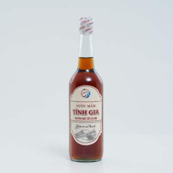 Nước mắm cá cơm hạ thổ Tĩnh Gia - 26N thủy tinh 650ML