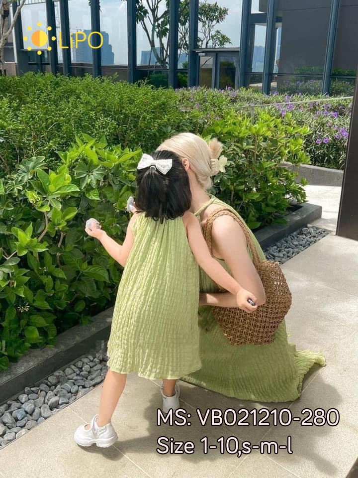 Váy đầm yếm maxi đôi cho mẹ và bé đi biển cổ đan VB021
