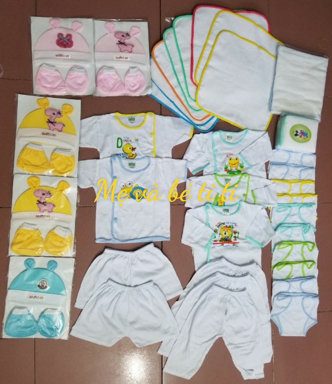 Combo đồ sơ sinh giá rẻ cho bé trai bé gái 300