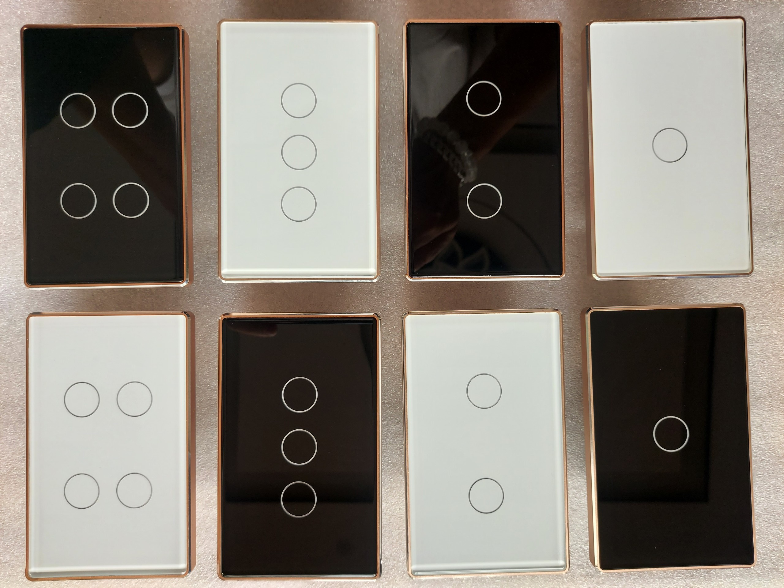 Công tắc thông minh tuya zigbee viền nhôm