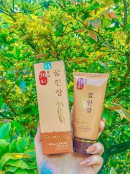 Sữa rửa mặt nhân sâm - cao sâm mụn đỏ 36 vị