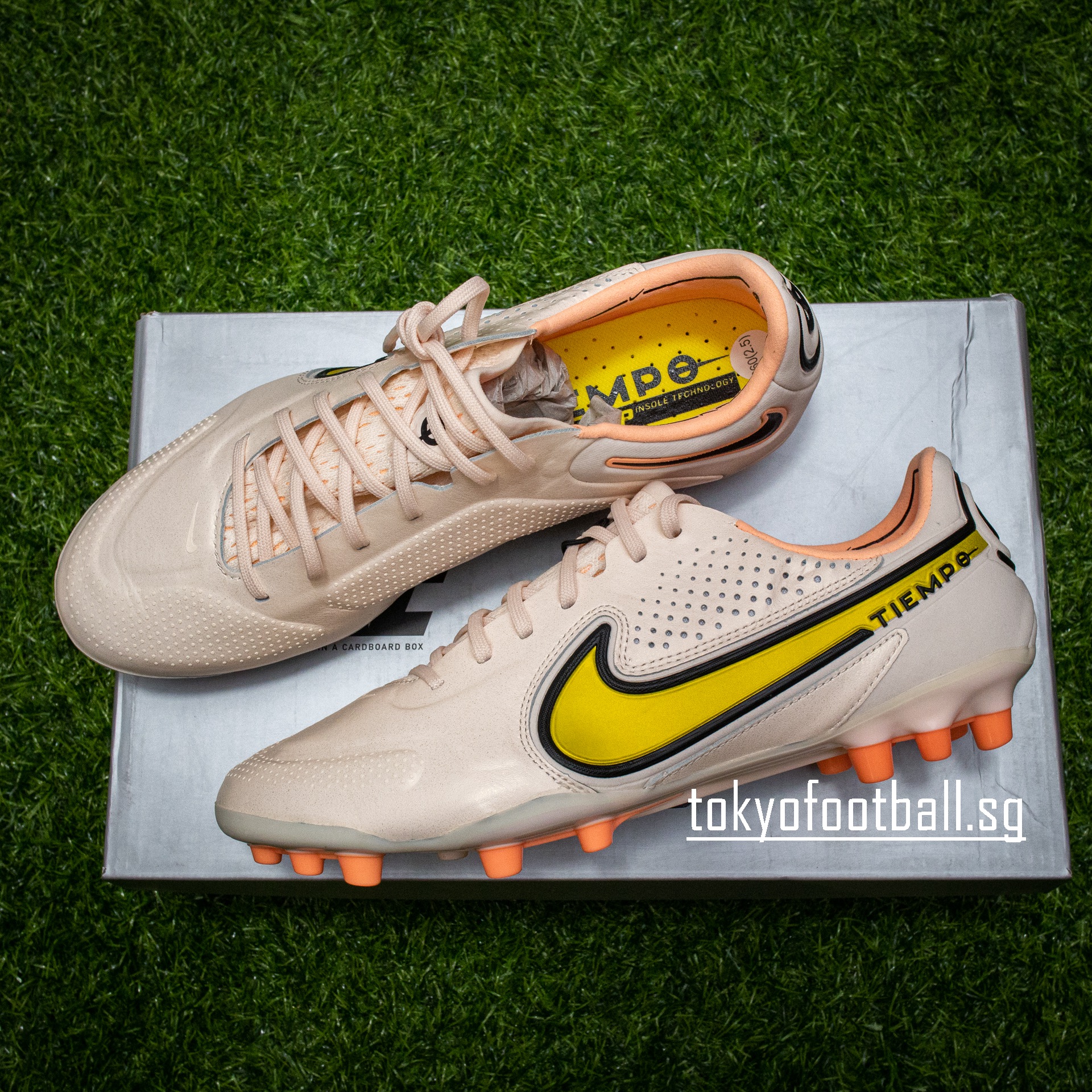 All white hot sale nike tiempo