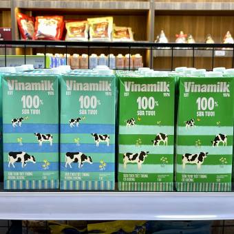 Sữa tươi tiệt trùng Vinamilk không đường/ có đường 1L