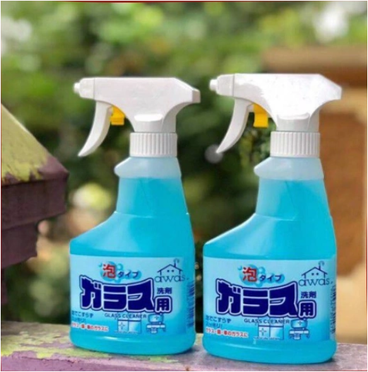 Chai xịt vệ sinh kính 300ml Rocket - Hàng nội địa Nhật