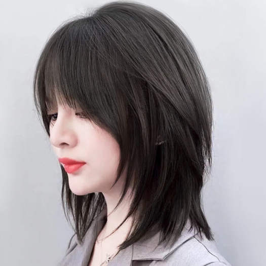 45 Short Straight Hairstyles Trending Right Now in 2023