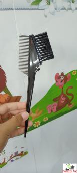 Lược nhuộm tóc màu đen thường