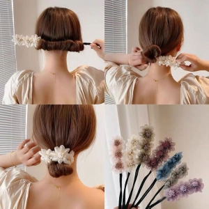 ภาพหน้าปกสินค้าLa\' j\'adore ก้านทำผม ก้านมวยผม กิ๊บติดผม กิ๊บติดผมเกาลี ลายดอกไม้  สไตล์เกาหลี อุปกรณ์ทำผม  Flower hair tool girl beautiful crown female ball head braid hair ที่เกี่ยวข้อง