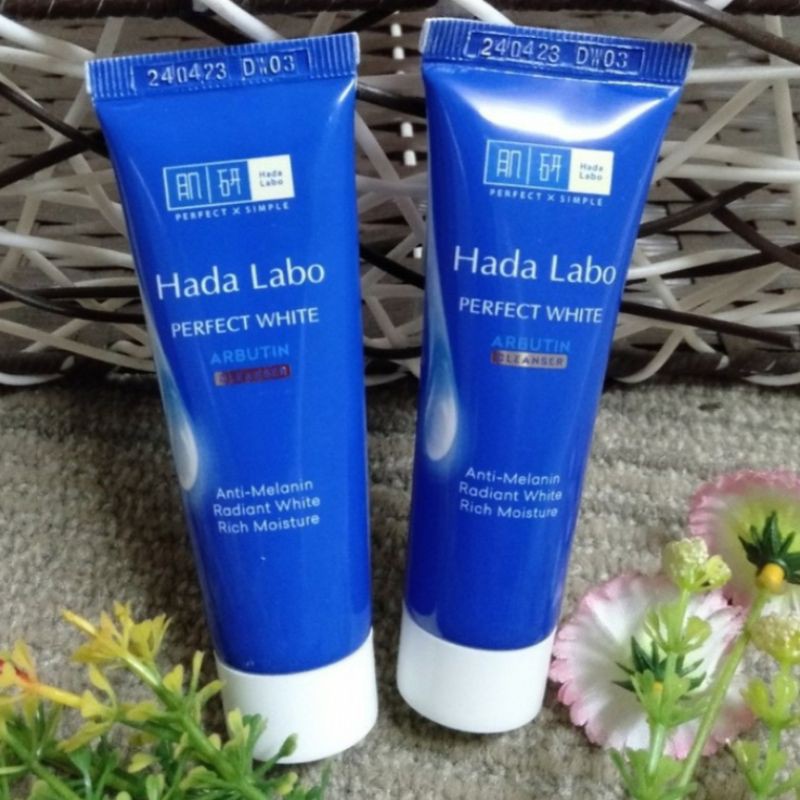 Kem Rửa Mặt Dưỡng Trắng Hada Labo Perfect White Cleanser 20g