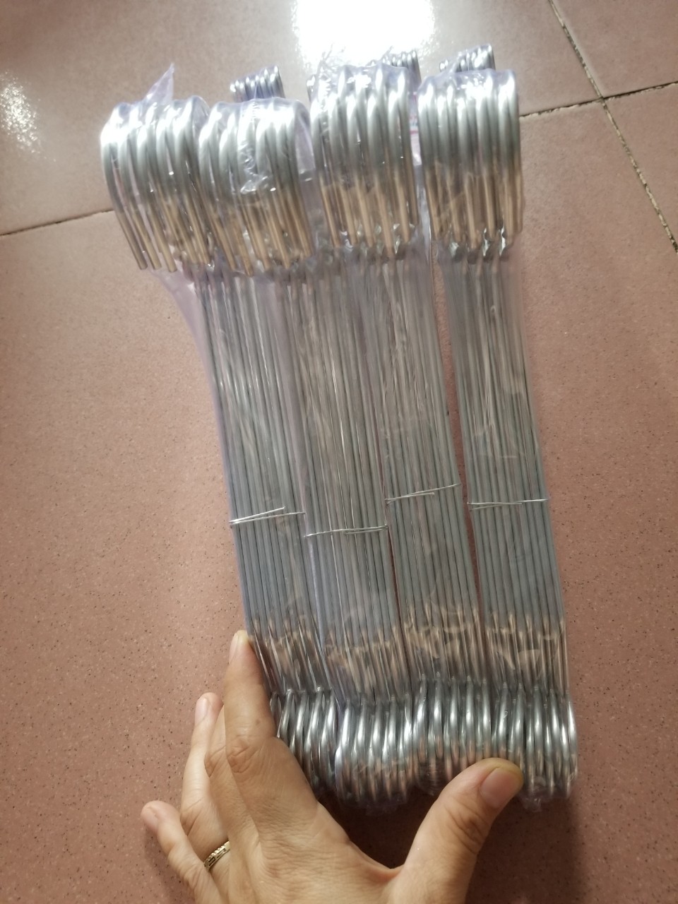 Combo 40 móc treo đồ cho người lớn dài 42cm
