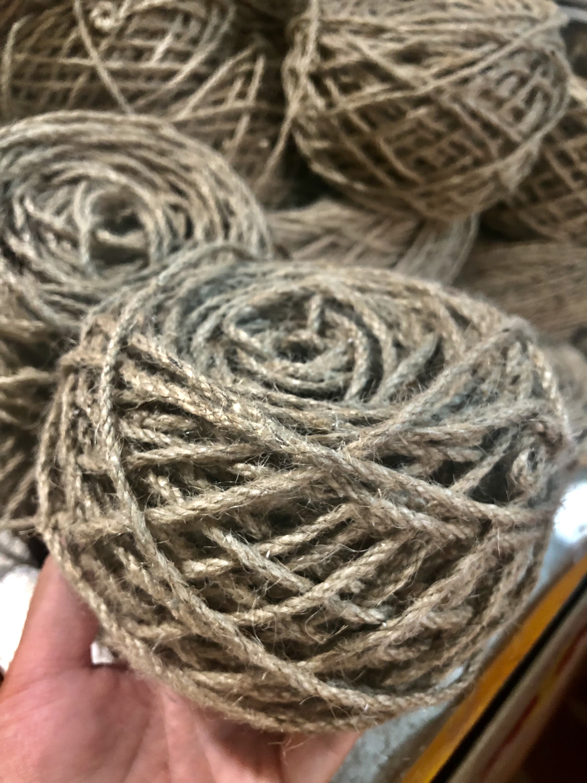 [HCM]Size 3mm - Cuộn 100 mét dây thừng dây gai trang trí 3mm Sợi dây được sản xuất từ thân của cây gai tự nhiên dẻo dai bền chắc