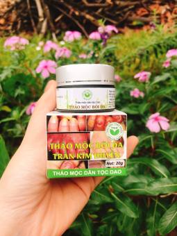 BÔI DA ĐEN TRẦN KIM HUYỀN