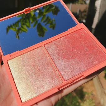 BẢNG PHẤN BẮT SÁNG HEART REVOLUTION PEACH AND GLOW HIGHLIGHT CHÍNH HÃNG