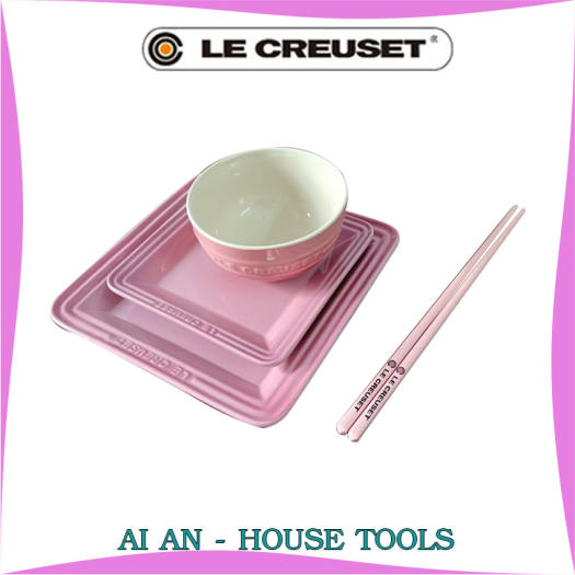 AI AN 29 - Bộ đĩa bát Le creuset sẹc tone, gồm 2 đĩa vuông 1 bát và 1 đũa màu hồng xanh đỏ cam, chất liệu gốm sứ