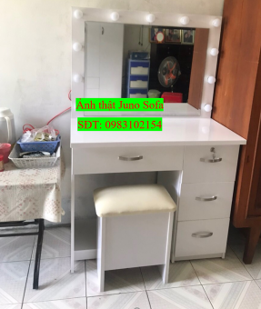 Bàn trang điểm led Juno Sofa Tặng ghế ngồi nệm ngang 1m x cao 1m65 x 45 cm