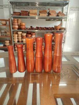 Chày gỗ đâm tiêu giã tỏi