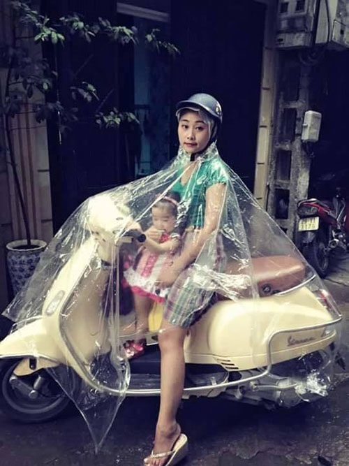 Áo mưa trong suốt , Áo mưa đi xe máy, Áo mưa nhựa vi sinh trong suốt, Áo mưa trong suốt dạng cánh dơi chống nước tốt , thiết kế thông minh