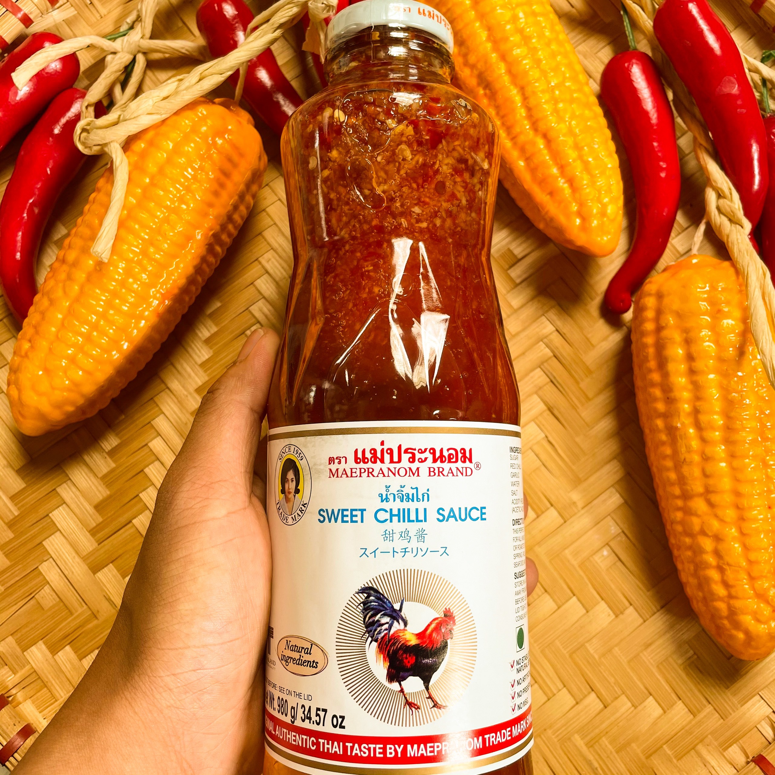 Sốt chua ngọt Thái Lan hiệu con gà 980gr