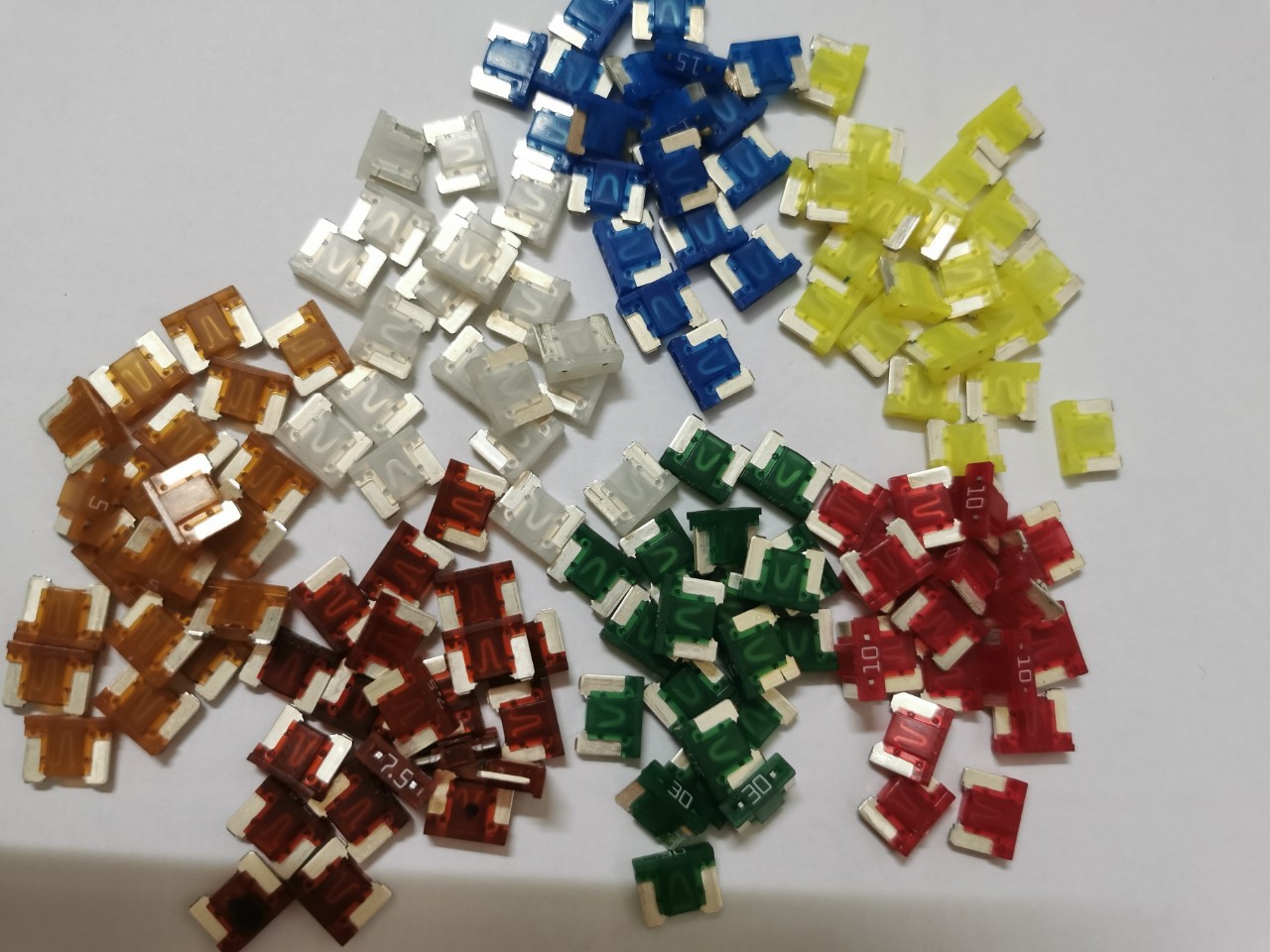 20 cầu chì ô tô chân cụt 7.5a, 10a,15a,20a, 25a, 30a