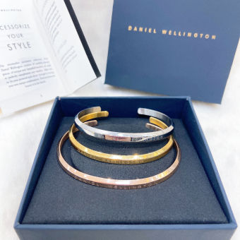 Vòng tay Cuff DW Ver 1- Lắc tay CK titan không gỉ Khắc Tên Theo Yêu Cầu - Bảo Hành 24 tháng.