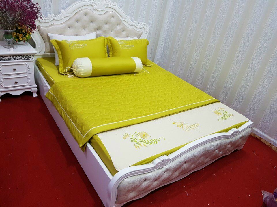 Mền Hè, Chăn Hè satin thêu Trezin Phối màu sang trọng và thêu vi tính, Chăn hè, Mền hè thu chần bông, mền hè cao cấp Sunzin - Dìu Giấc Yêu Thương
