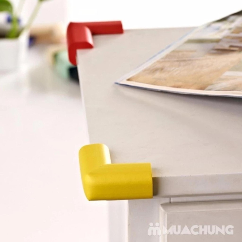 [HCM]Bộ 8 Miếng Mút Xốp Bọc Cạnh Bàn Bọt Biển Bịt (Che) Góc Bàn An Toàn Cho Bé
