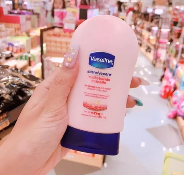 Kem dưỡng da tay vaseline thái lan 85g