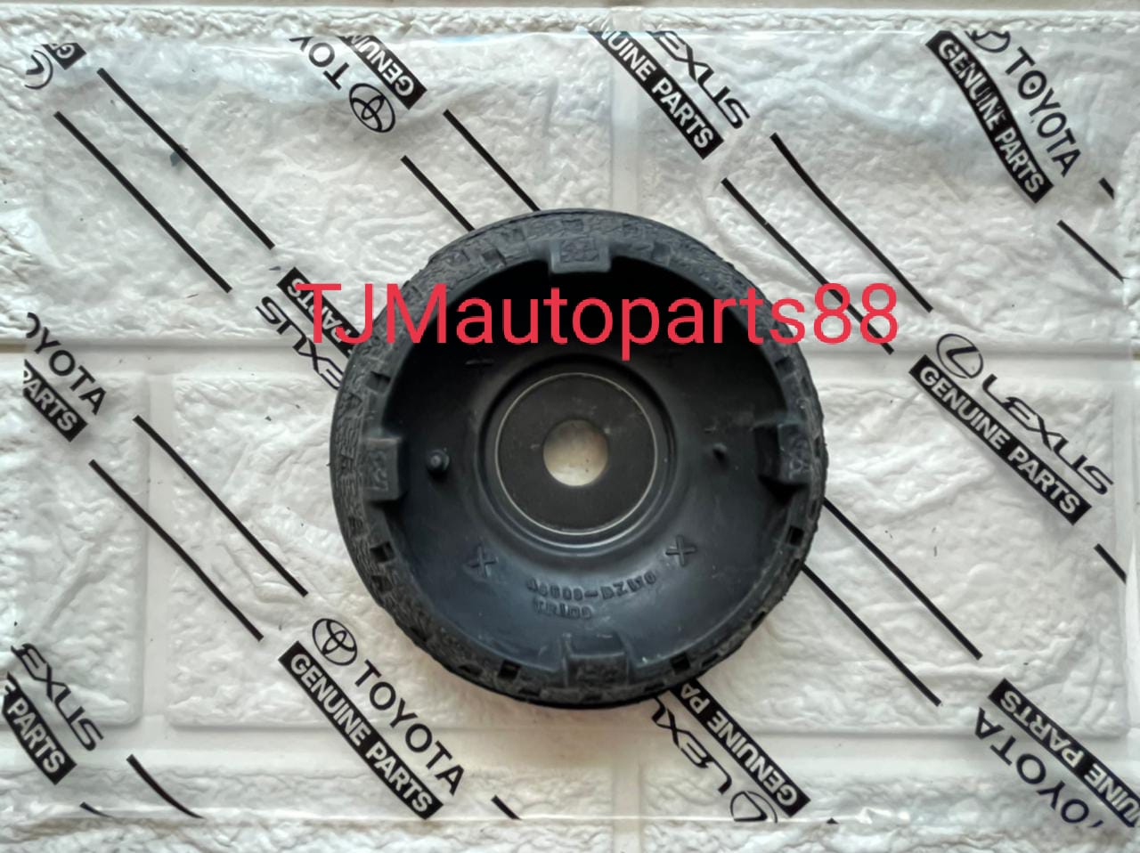 Support Shock Toyota Raize 48609-Bz170 Original Harga 100,000 rupiah*Gratis Ongkir
