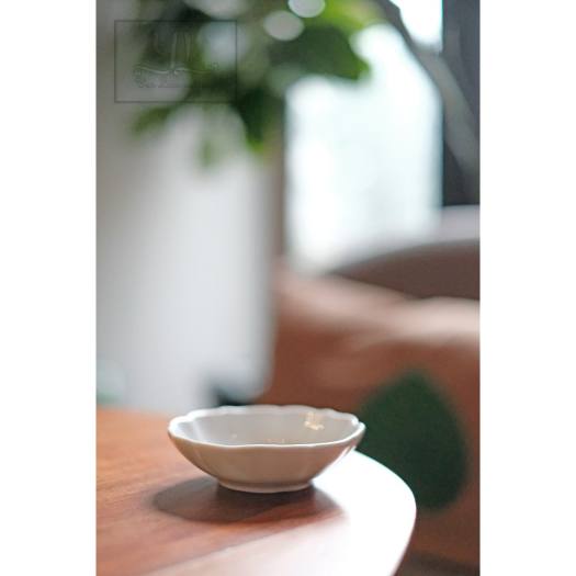 Chén Đựng Nước Chấm Hình Hoa Sứ Trắng