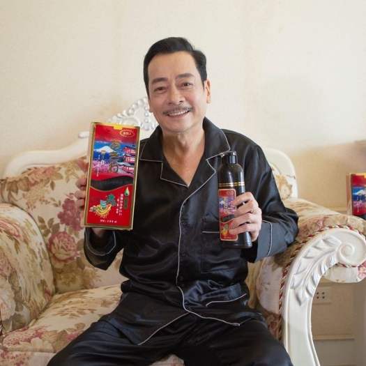 Dầu Gội Phủ Bạc Tóc AKIWA Nhật Bản