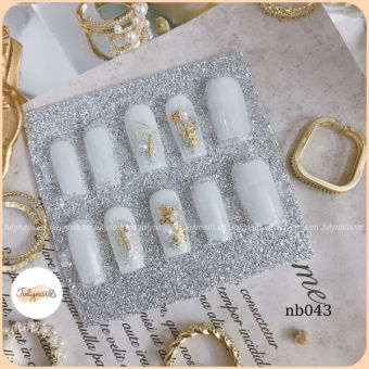 Móng úp thiết kế màu thạch viền nhũ , nail box thiết kế julynails nb043