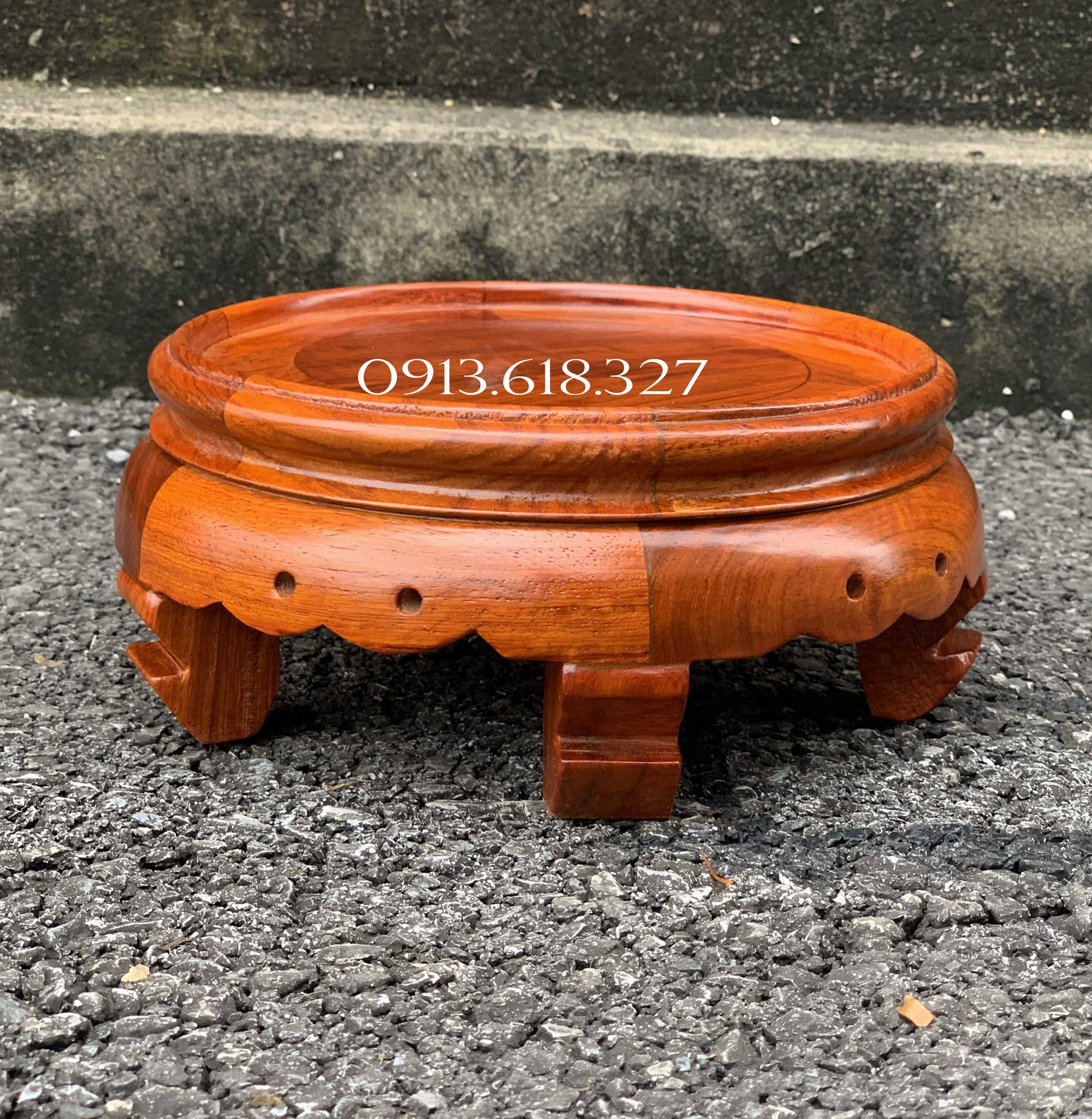 kỷ tròn chân đế bát hương gỗ hương 100%  chiều cao 9cm  có nhiều cõ mặt trong lòng từ 12cm đến 30cm