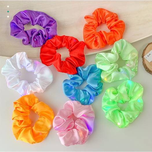 (HOT)Dây Buộc Tóc Scrunchies Phát Sáng kiểu Hàn Quốc Siêu Cute Bằng VảiCó Đèn Led Phát Sáng Trong Đêm Siêu Đẹp Dây Thun Co Giãn