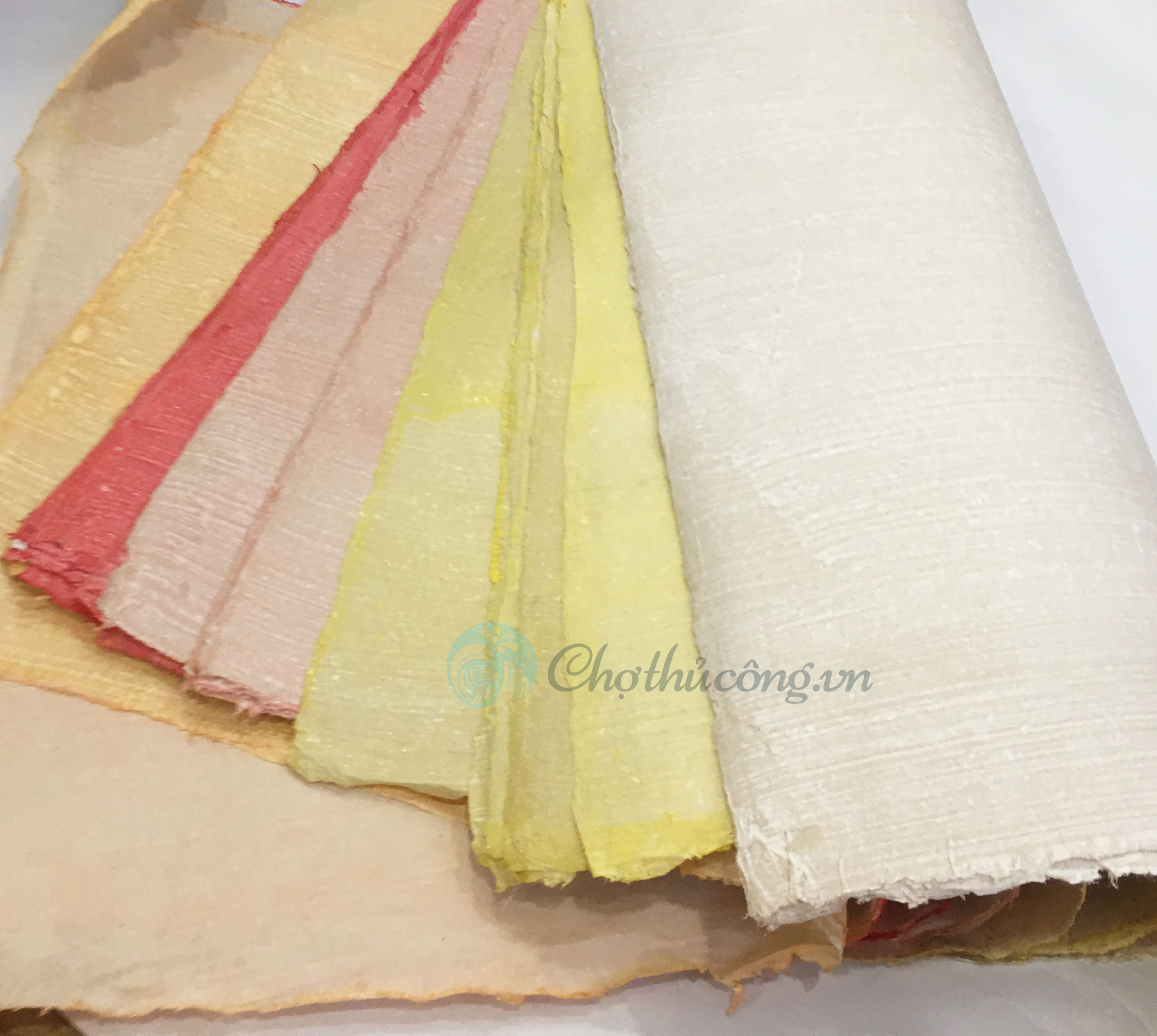 Giấy điệp truyền thống Việt Nam nhiều màu, giấy thủ công tự nhiên dùng vẽ tranh Đông Hồ, trang trí, làm đèn, viết thư pháp