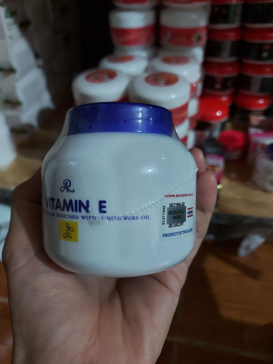 Kem whitening, e nắp xanh thái lẻ 1 hũ