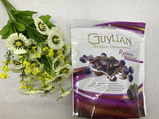 Kẹo Socola Guylian nhân trái cây sấy khô Bluberries-Raisins-Cranberries - Bỉ