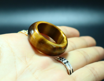 ( mẫu mới) Nhẫn đá thạch anh mắt hổ vàng nâu mệnh thổ kimhàng y hìnhbao đẹp