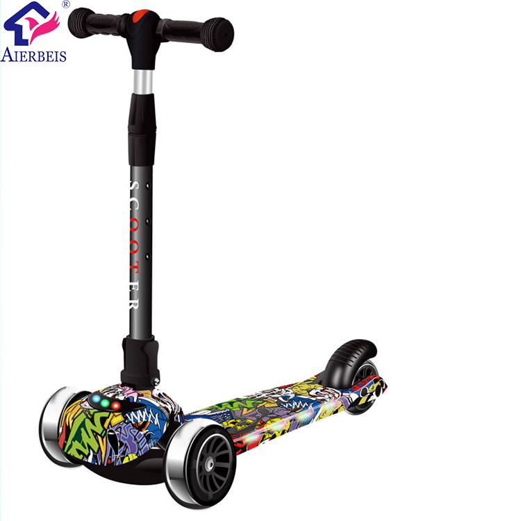 Xe trượt scooter 3 bánh phát sáng cho bé , xe trượt scooter cao cấp khung chắc chắn màu grafiti độc lạ. xe scooter xịn