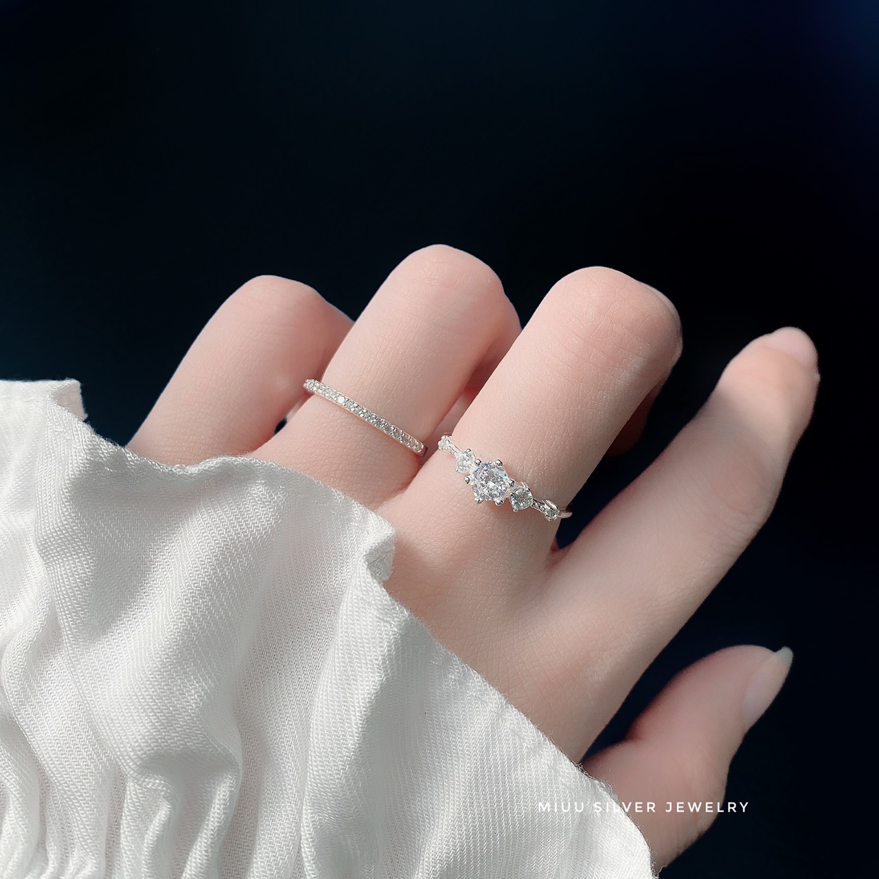 Nhẫn bạc nữ Miuu Silver, nhẫn nữ đính đá Elina Ring Giao Nhanh 2H tại Hà Nội