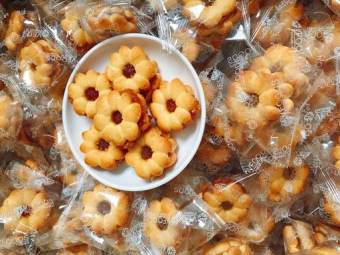 200g Bánh Bông Mai Nhân Mứt Dứa (thơm)Thái Lan