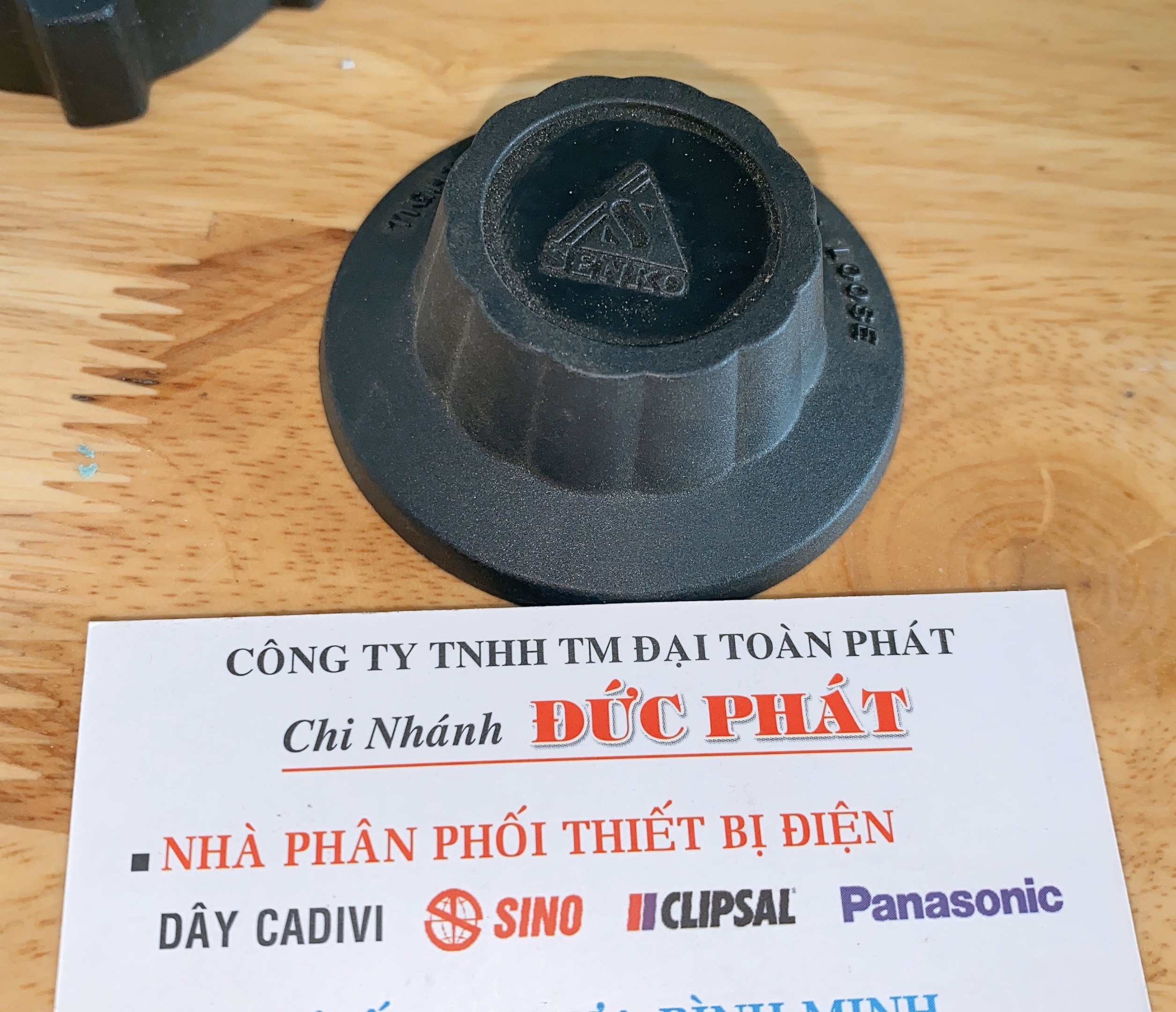 Tán cánh quạt - tán giữ cánh quạt - vặn giữ cánh quạt Senko